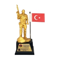 KOMANDO HEYKEL SIRT ANTALI BAYRAKLI PLAKETLER